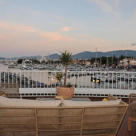 Bleu Duplex & Lejlighedshotel