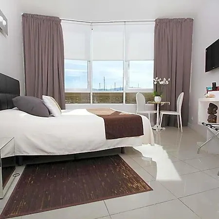 Bleu Duplex & 4*