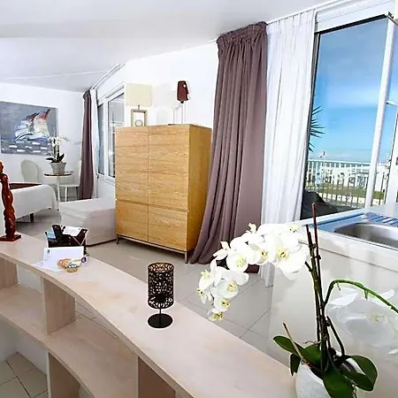 Bleu Duplex & Aparthotel 4*