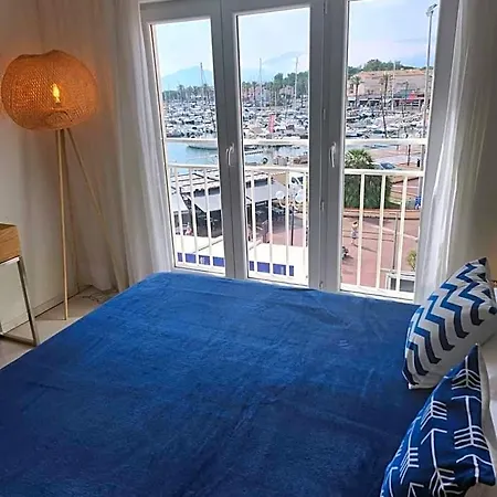 Bleu Duplex & Saint-Cyprien (Pyrenees-Orientales)