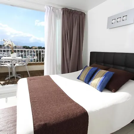 Bleu Duplex & 4* Saint-Cyprien (Pyrenees-Orientales)
